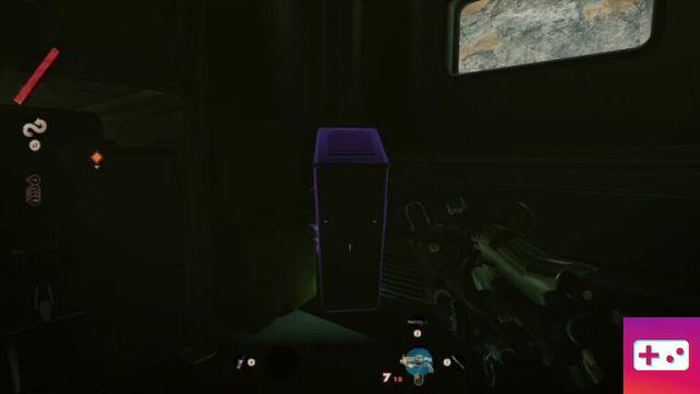 What can you do with glowing objects in Deathloop?